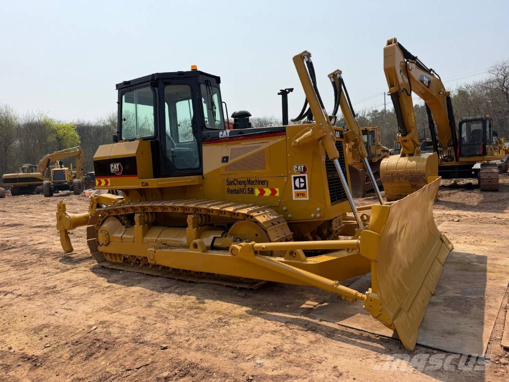 CAT D7G Crawler dozers