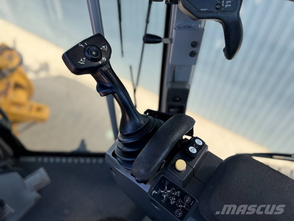 CAT 140M2 Tiehöylät