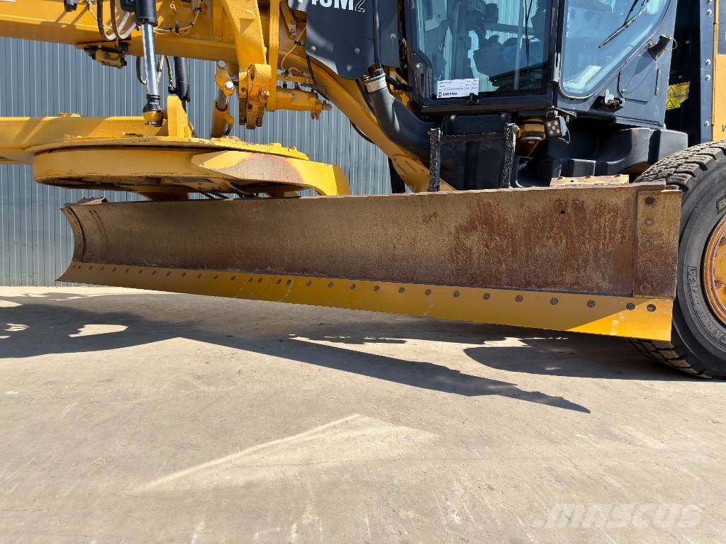CAT 140M2 Tiehöylät