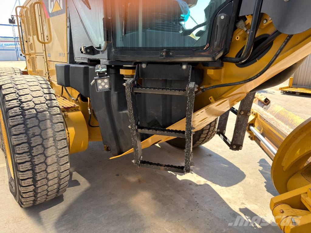 CAT 140M2 Tiehöylät