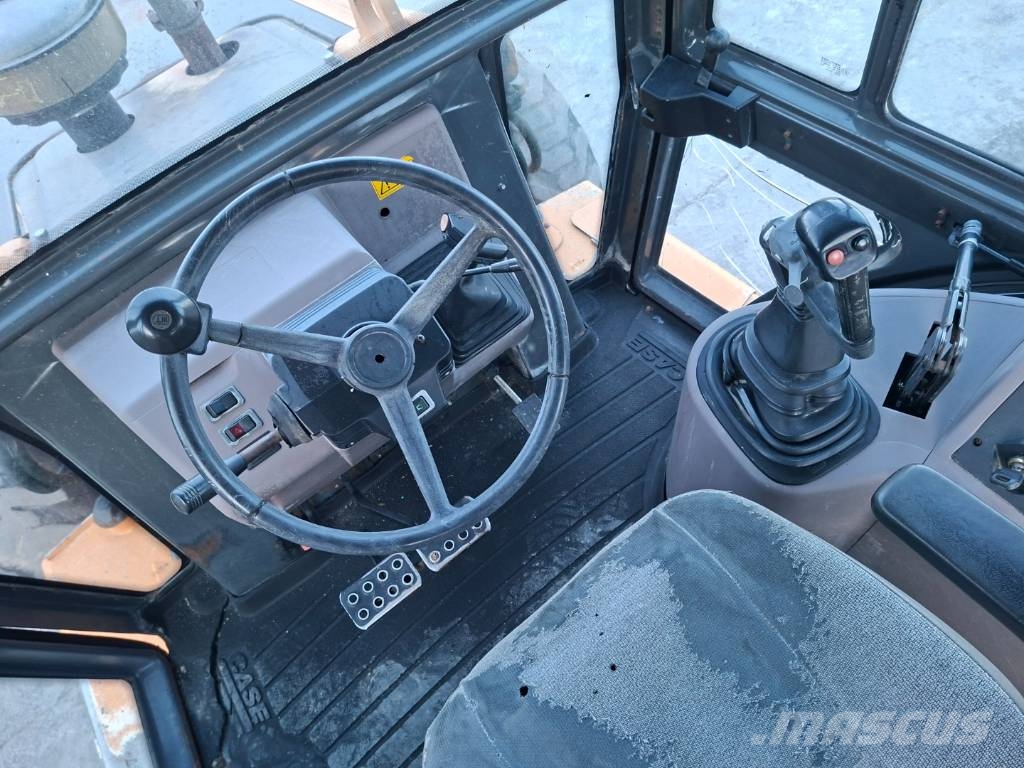 CASE 580 SM Backhoe