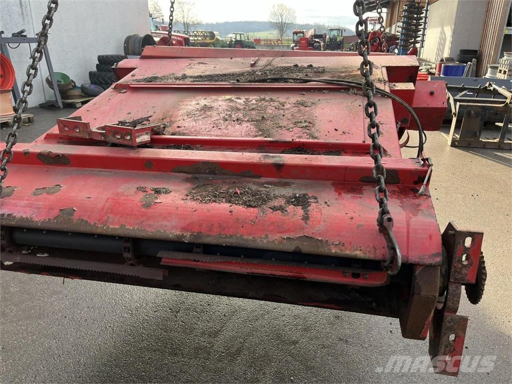 Massey Ferguson Schrägförder Massey Ferguson MF38/40 ملحقات الحصادات