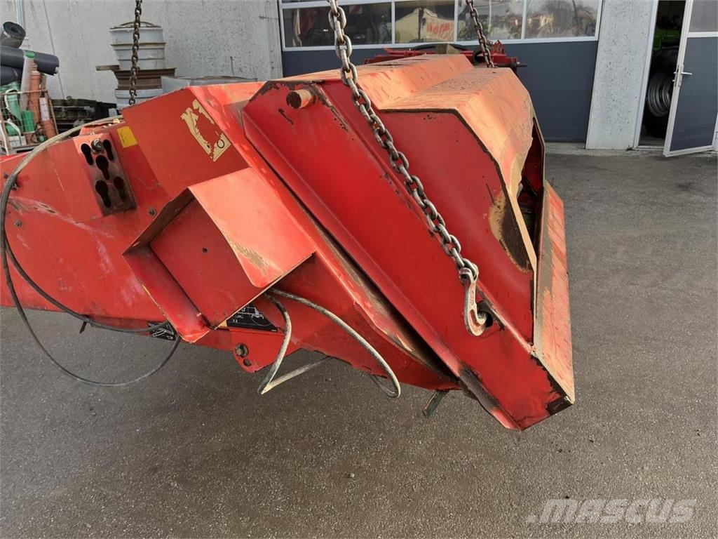 Massey Ferguson Schrägförder Massey Ferguson MF38/40 ملحقات الحصادات