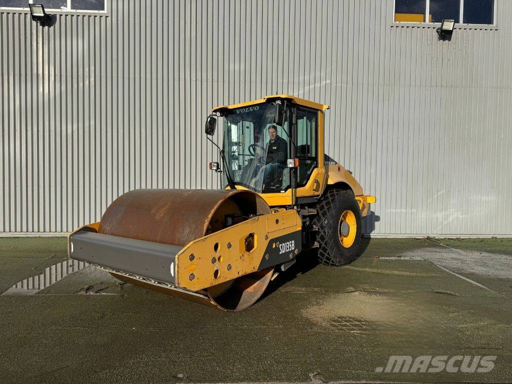 Volvo SD 135 B Еднобарабанни ролки