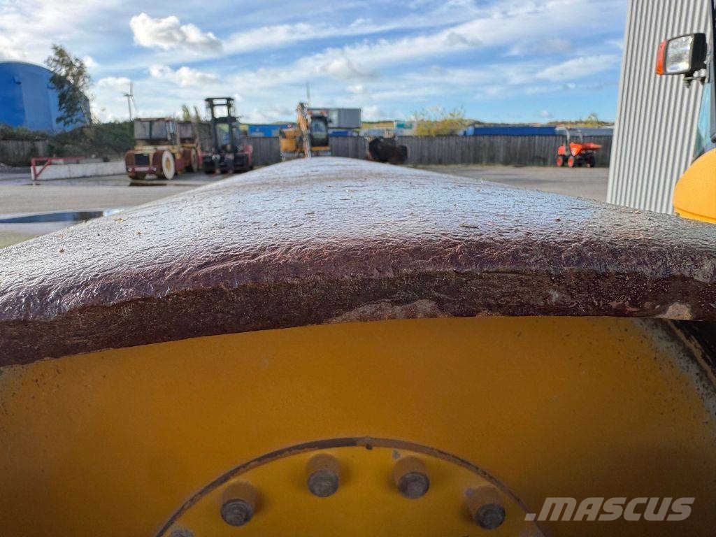 Volvo SD 135 B Еднобарабанни ролки