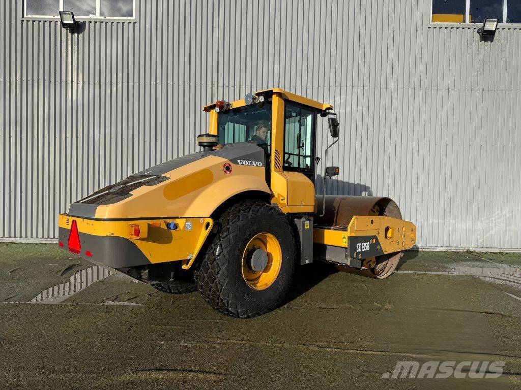 Volvo SD 135 B Еднобарабанни ролки