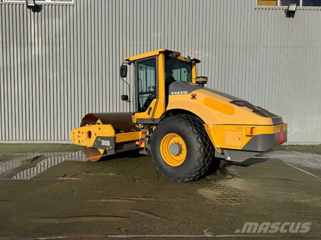 Volvo SD 135 B Еднобарабанни ролки