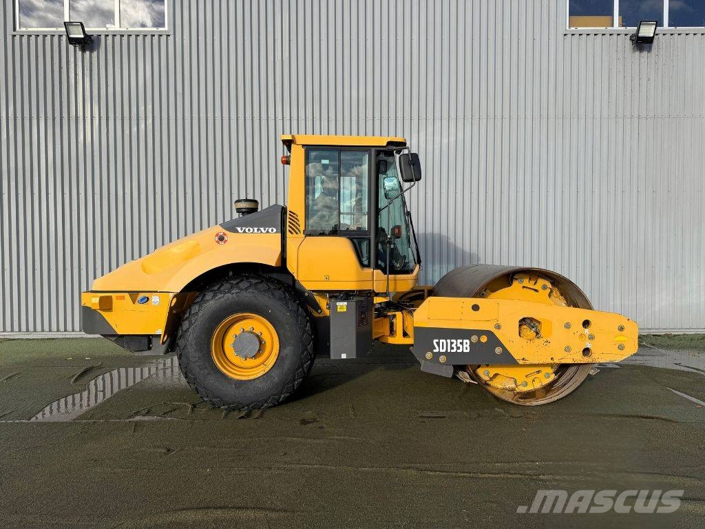 Volvo SD 135 B Еднобарабанни ролки