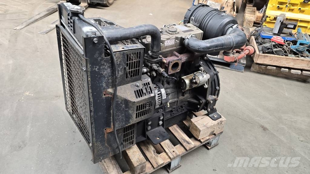 Perkins 404D-22 (GN82362) Motorji
