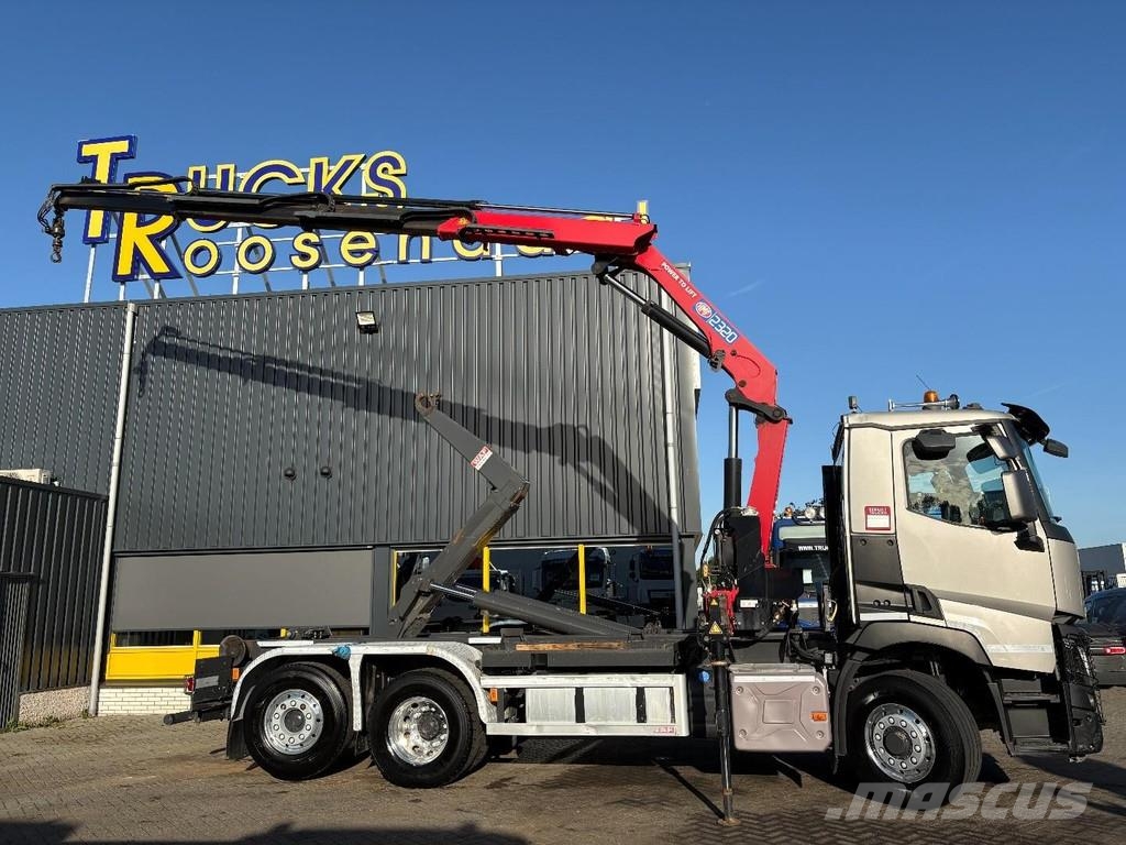 Renault C440 + HMF 2320 K3-- 3X EXT. + REMOTE + HOOK ARM S A/T 크레인