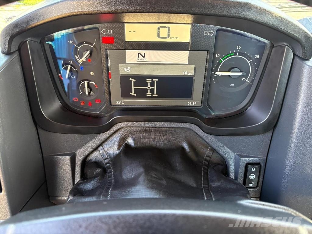 Renault C440 + HMF 2320 K3-- 3X EXT. + REMOTE + HOOK ARM S A/T 크레인