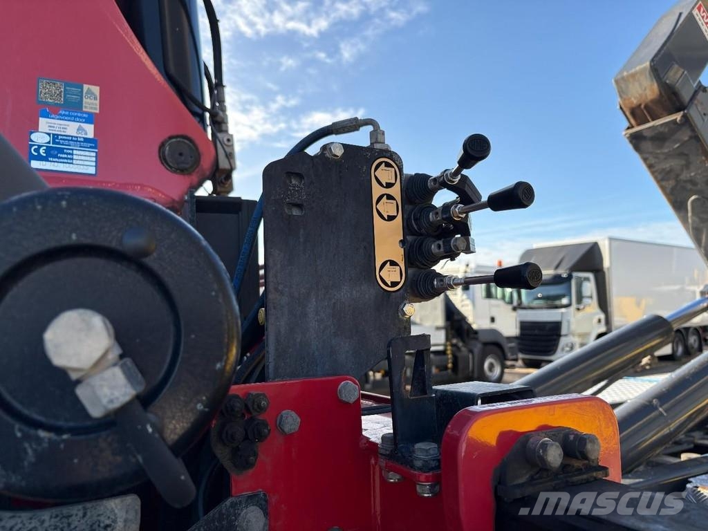 Renault C440 + HMF 2320 K3-- 3X EXT. + REMOTE + HOOK ARM S A/T 크레인