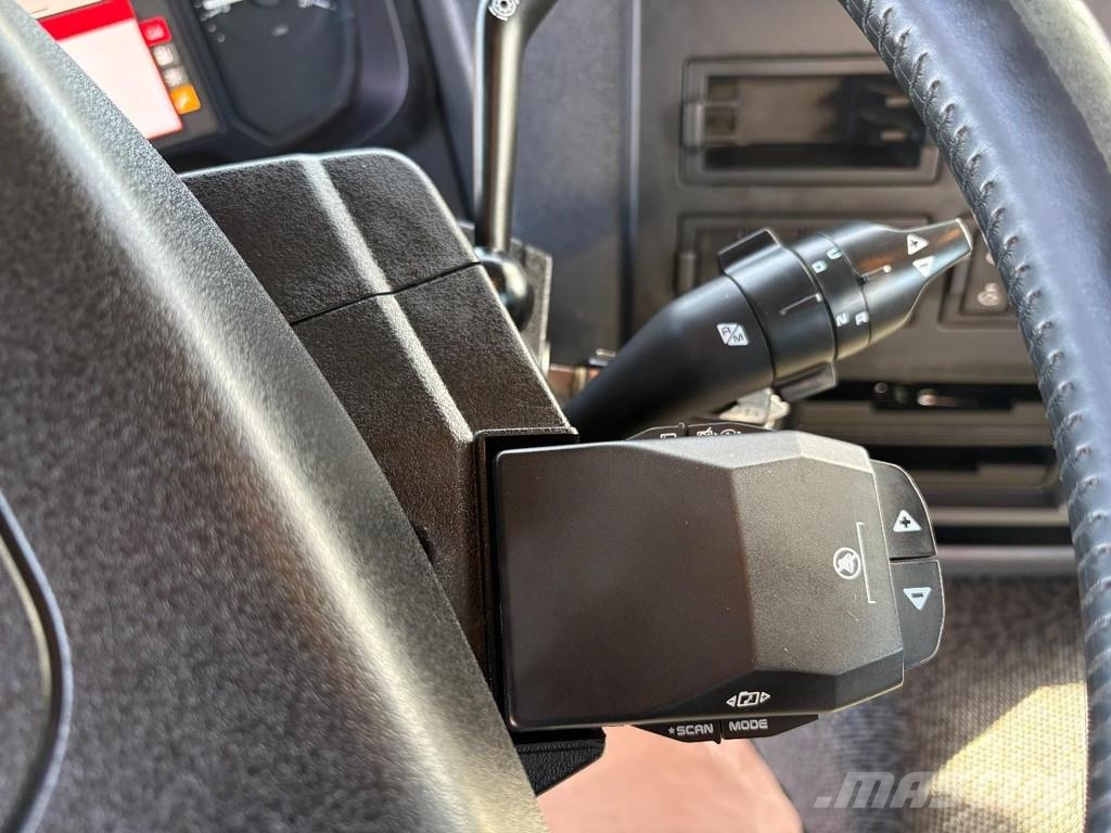 Renault C440 + HMF 2320 K3-- 3X EXT. + REMOTE + HOOK ARM S A/T 크레인