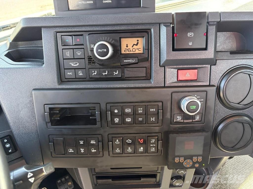 Renault C440 + HMF 2320 K3-- 3X EXT. + REMOTE + HOOK ARM S Grúas todo terreno