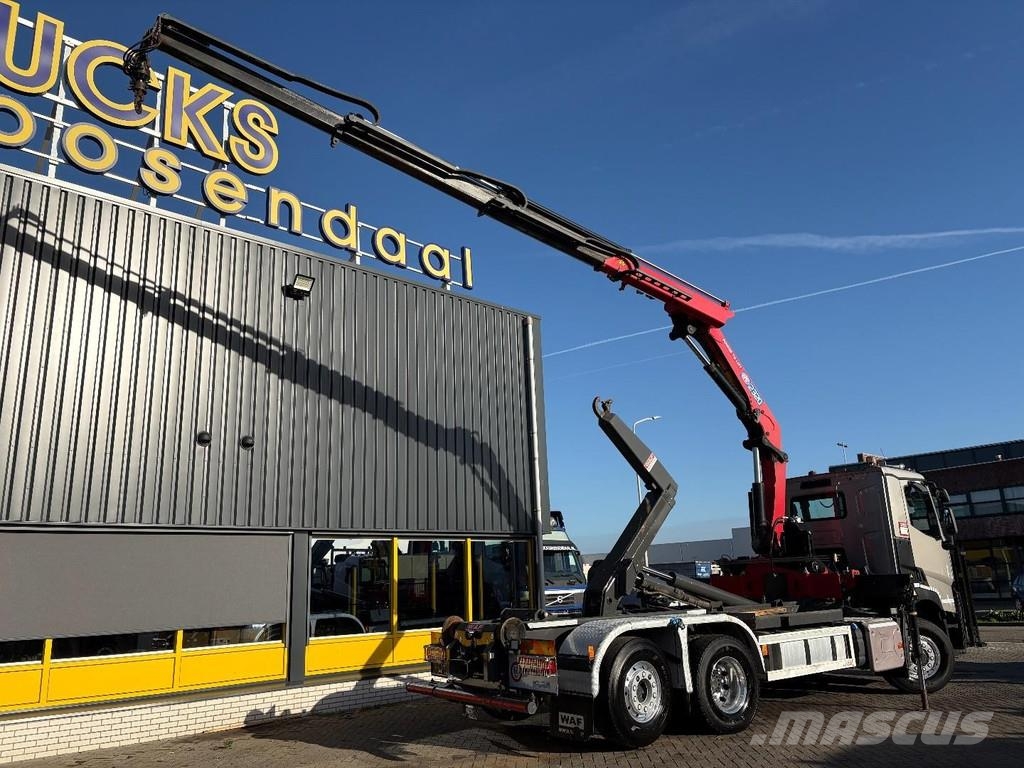 Renault C440 + HMF 2320 K3-- 3X EXT. + REMOTE + HOOK ARM S A/T 크레인