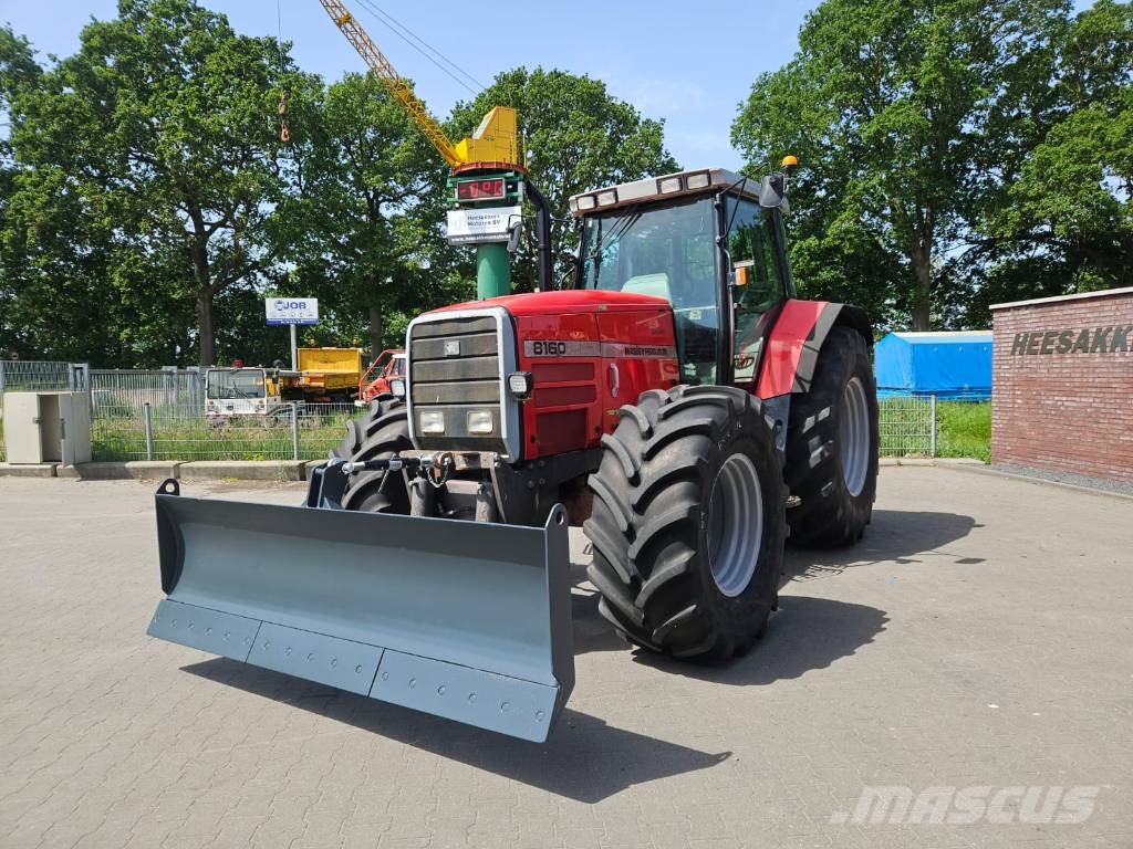 Massey Ferguson 8160 Tractoare