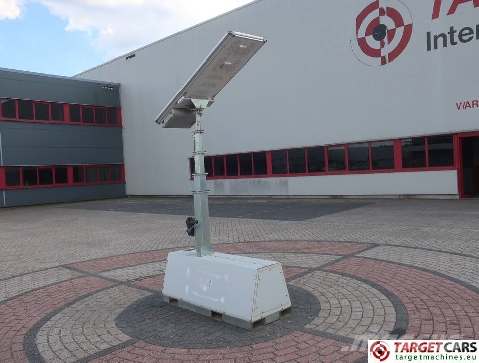 Trime X-Pole Led Solar Tower Light 2x25W 조명타워