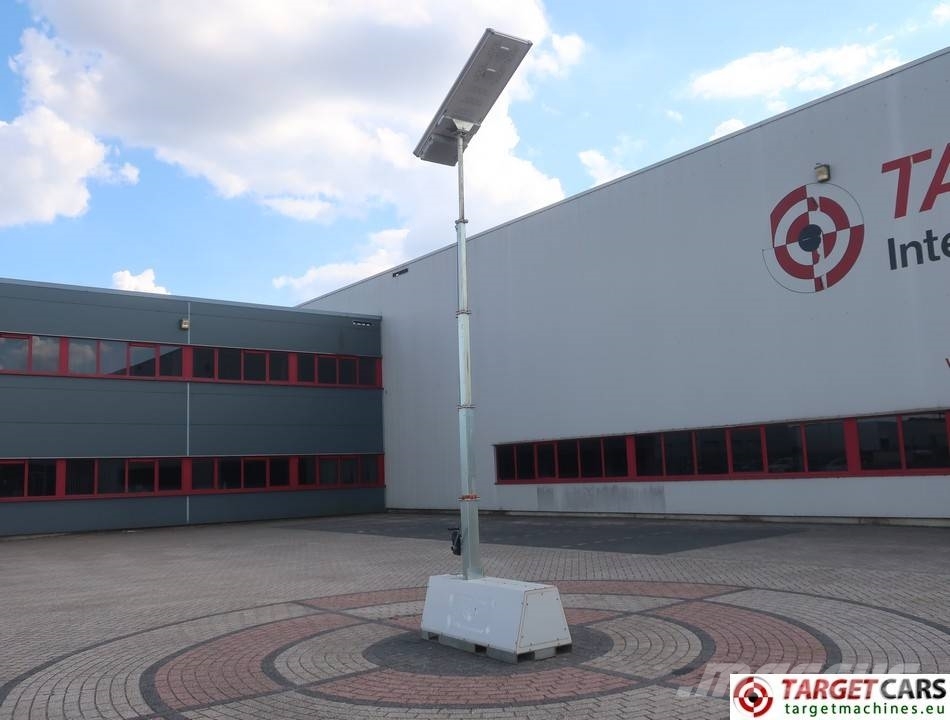 Trime X-Pole Led Solar Tower Light 2x25W 조명타워