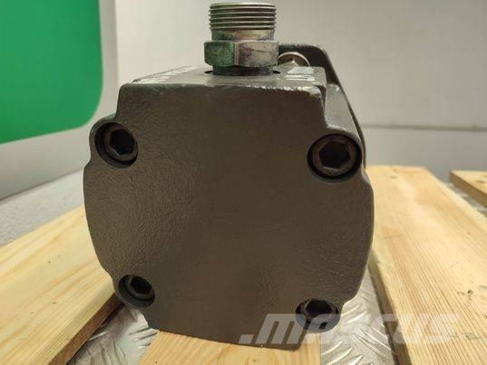 New Holland LM 5060 (13121954) hydraulic pump Hydraulik