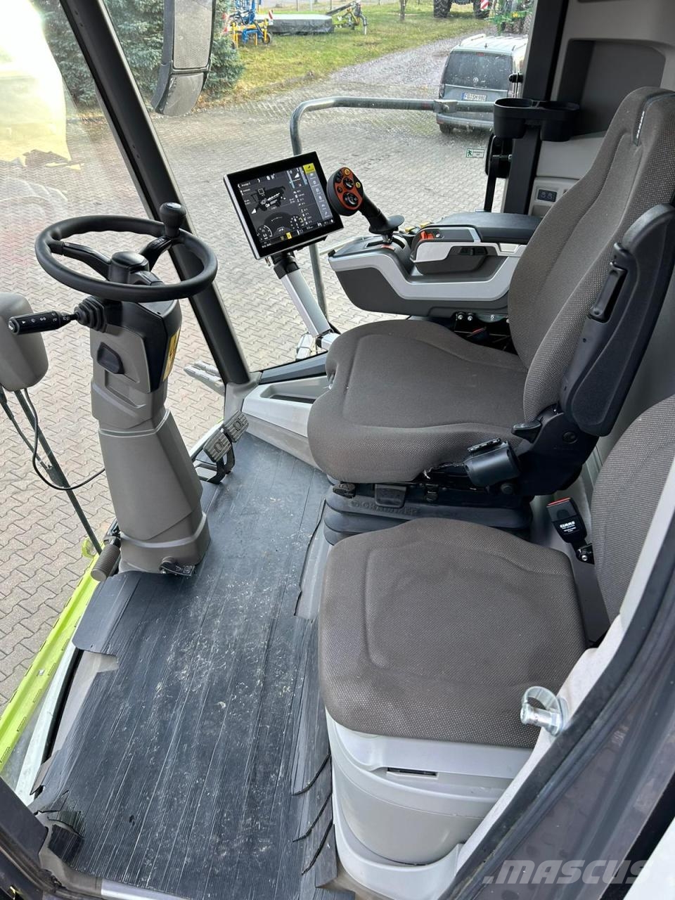 CLAAS Trion 660 Combine harvesters