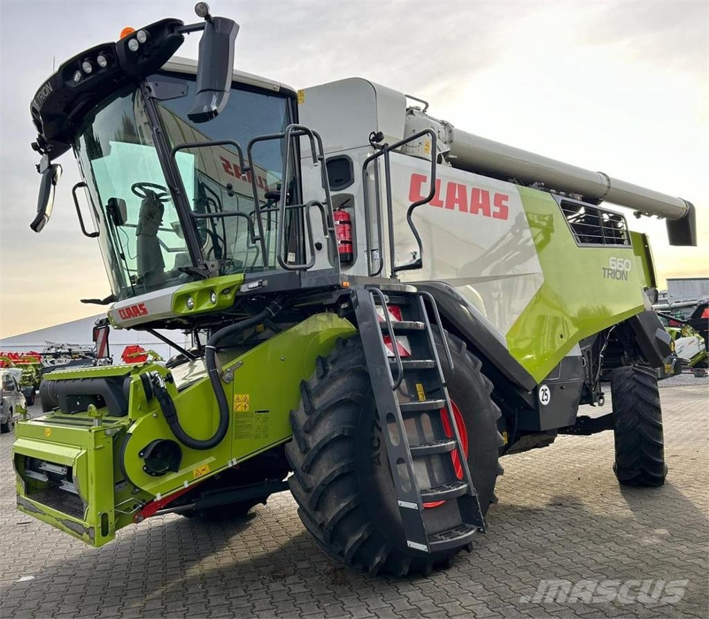 CLAAS Trion 660 Combine harvesters
