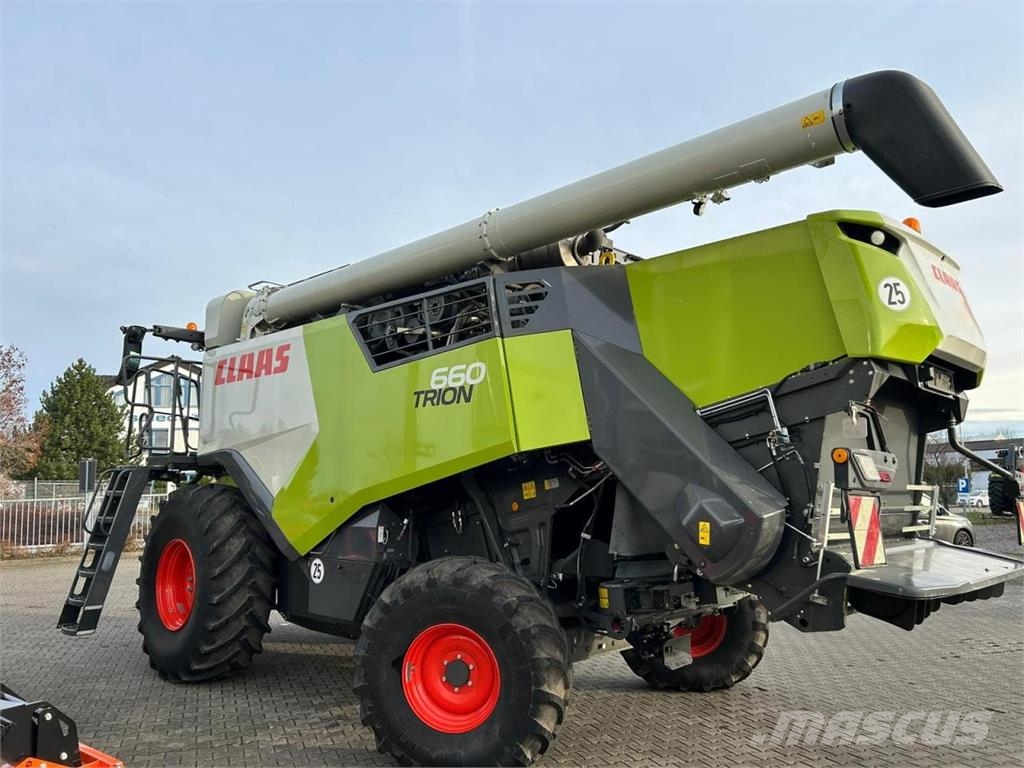 CLAAS Trion 660 Combine harvesters