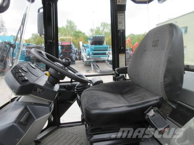 CAT 908 لوادر بعجل