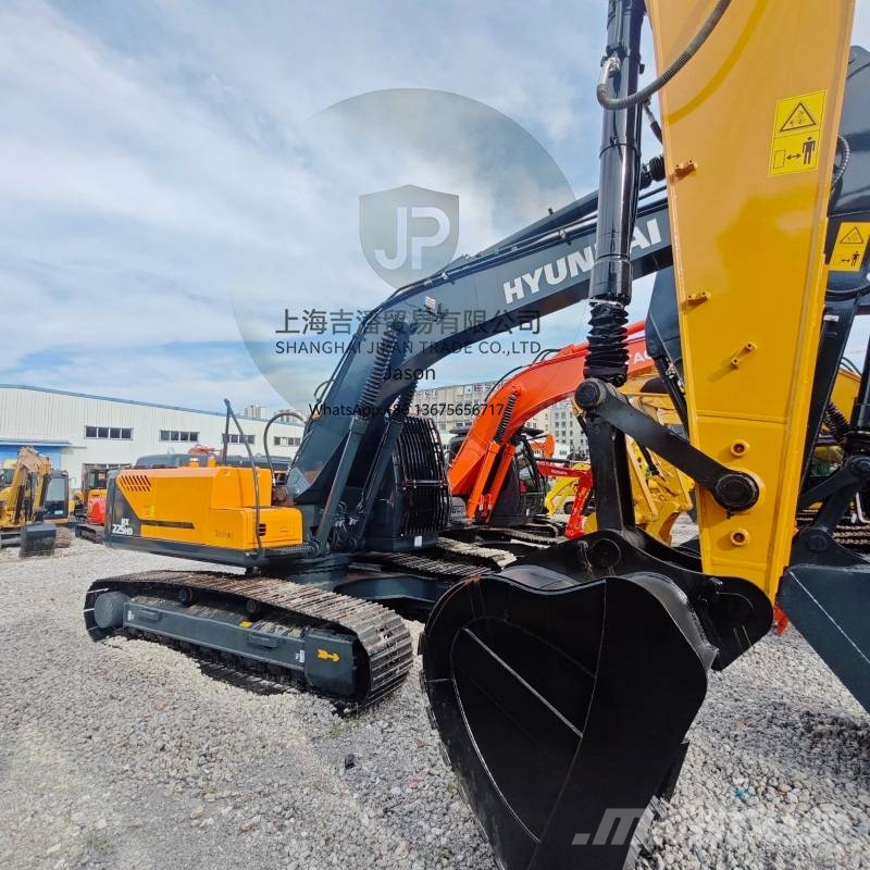 Hyundai HX 225 HD Lánctalpas kotrók