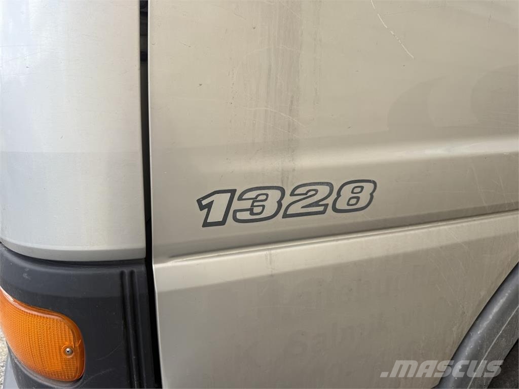 Mercedes-Benz Atego 1328L Camiones desmontables