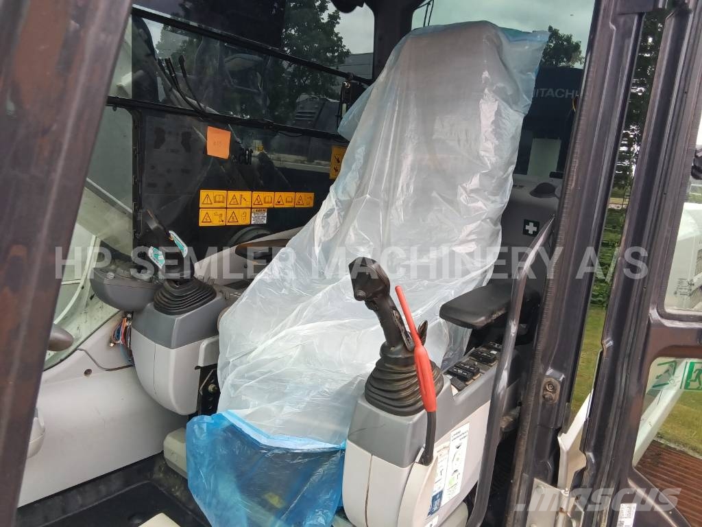 Hitachi ZX300LC-6 Bageri guseničari