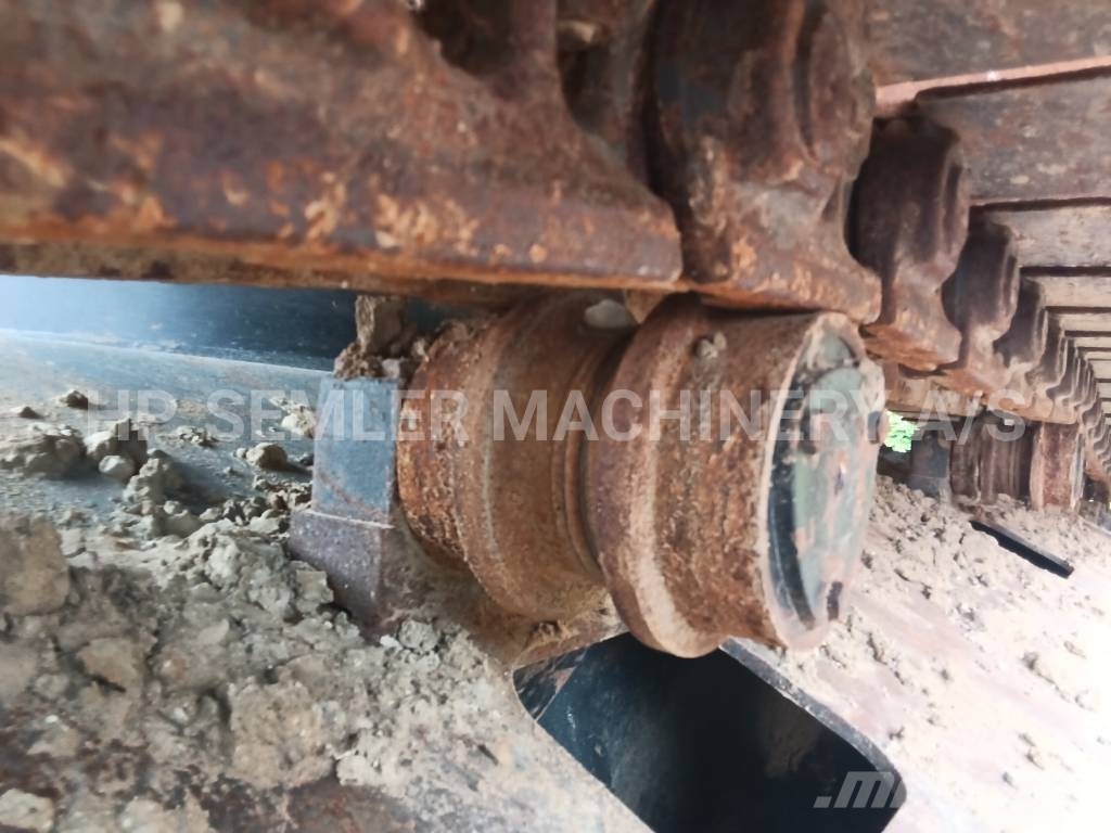 Hitachi ZX300LC-6 Bageri guseničari