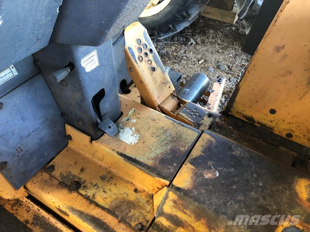 CASE 560 Trencher with Front mounted Excavator Траншеекопатели