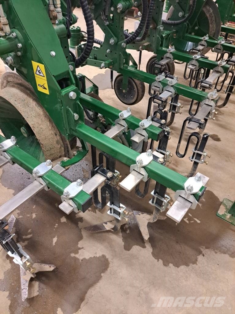 Garford Robocrop Inrow Καλλιεργητικές μηχανές κατά γραμμές