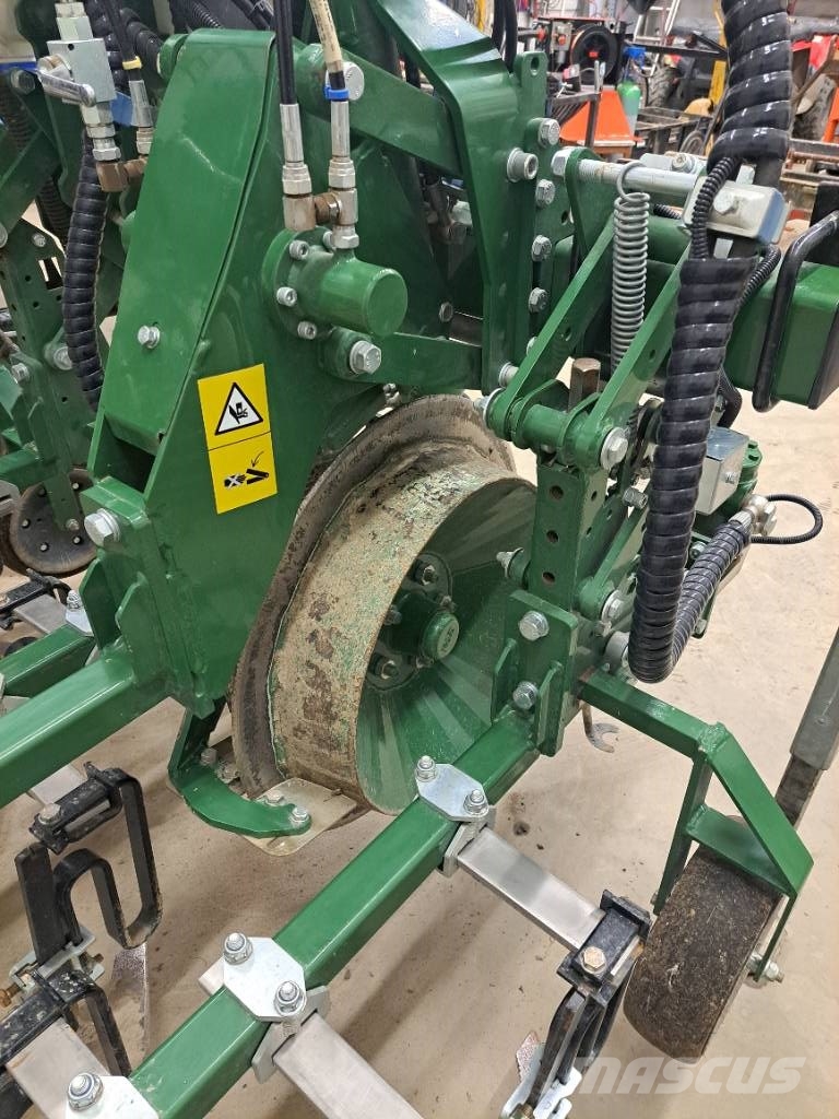 Garford Robocrop Inrow Καλλιεργητικές μηχανές κατά γραμμές