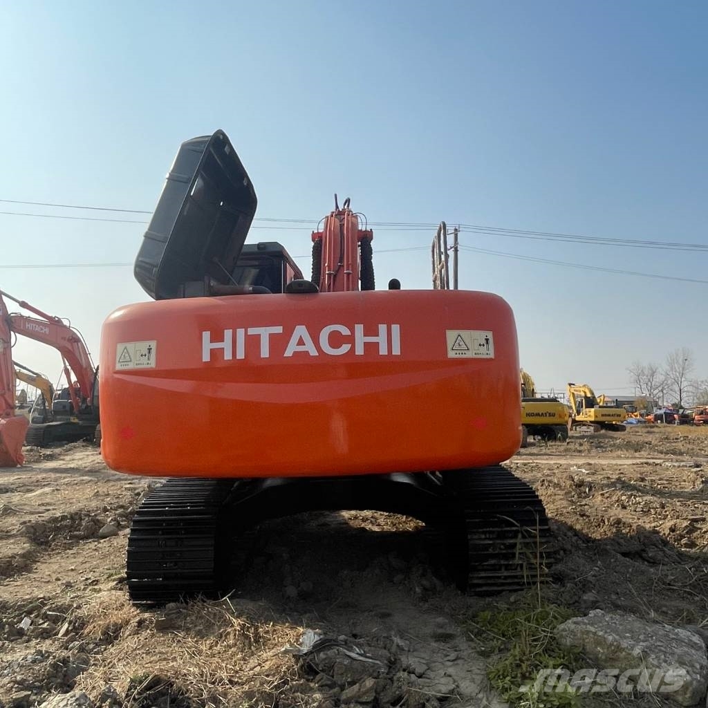 Hitachi ZX 210 حفارات زحافة