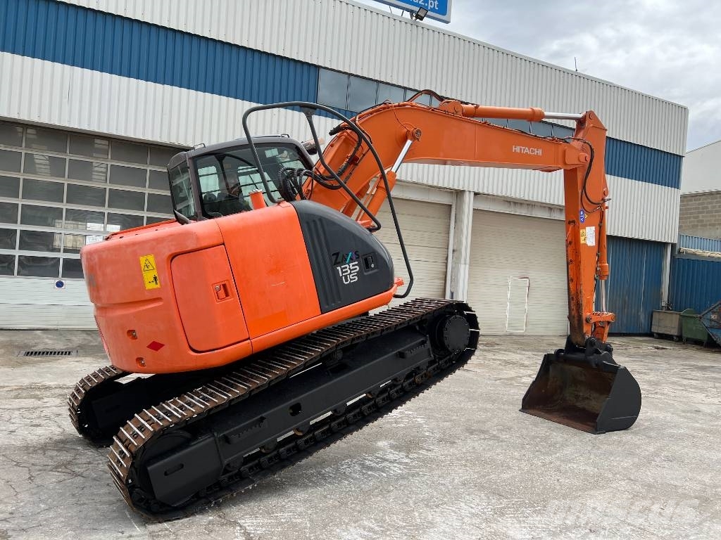 Hitachi ZX 135 US Pásová rýpadla