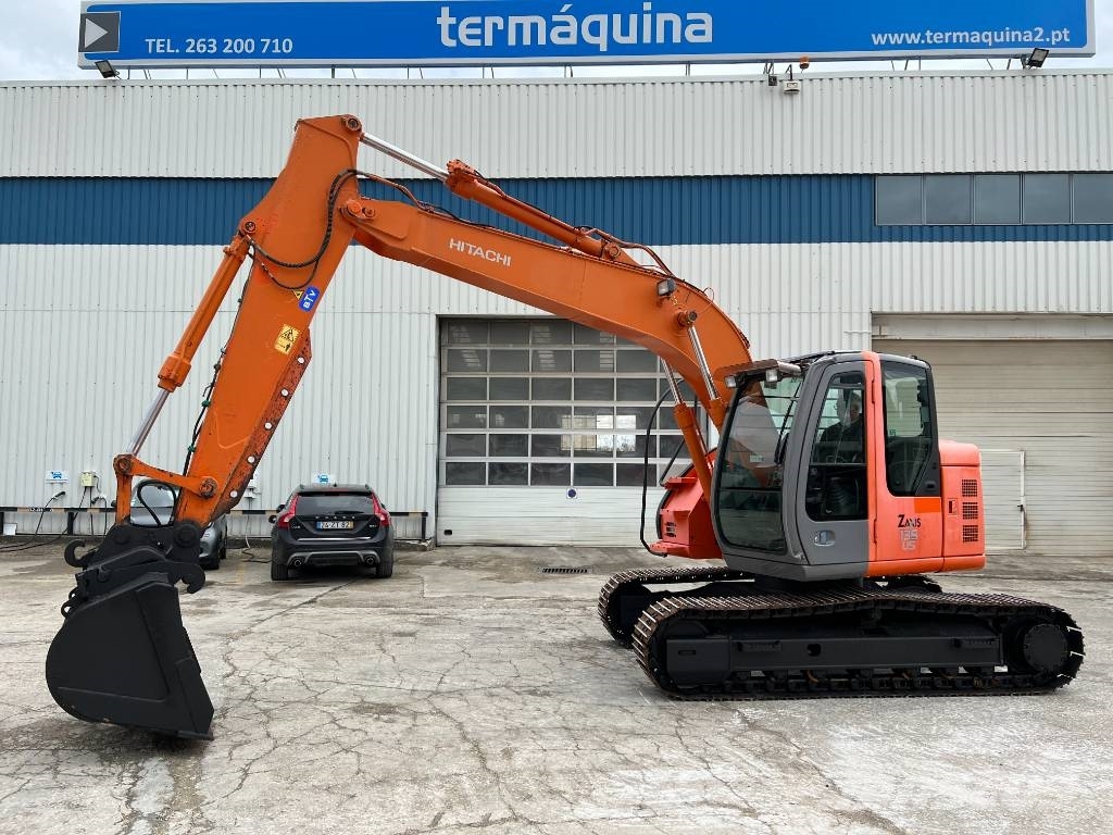Hitachi ZX 135 US Pásová rýpadla