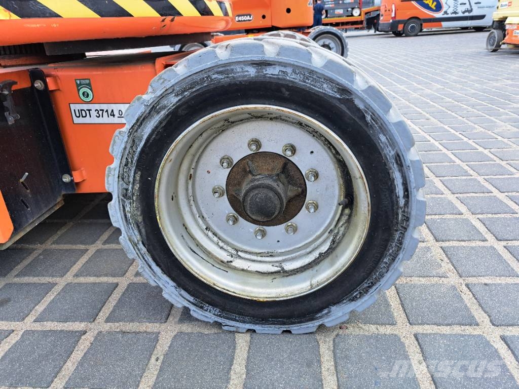 JLG E 450 AJ رافعات سلة مفصلية
