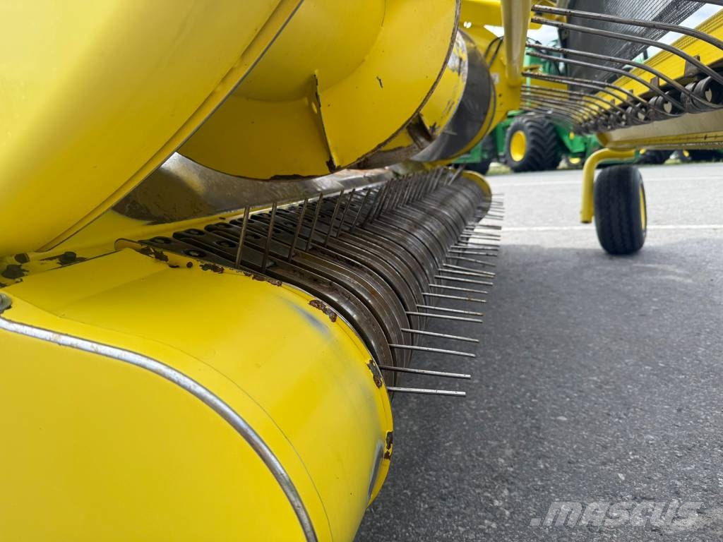 John Deere 8300i علافات ذاتية الدفع