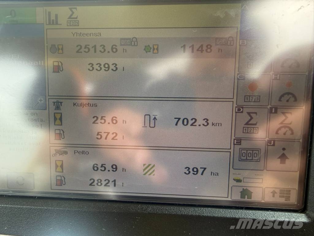 John Deere 8300i علافات ذاتية الدفع