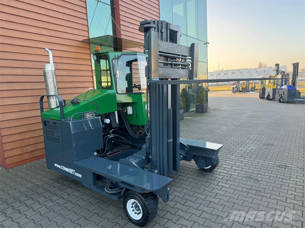 Combilift C4800 // Diesel //Low triplex Four-way truck
