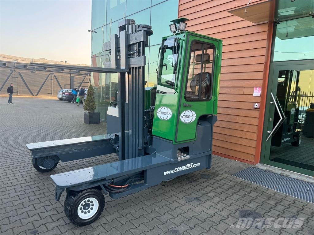 Combilift C4800 // Diesel //Low triplex Nelitietrukit