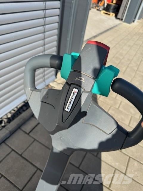 Jungheinrich EJE 116 Pedestrian stacker