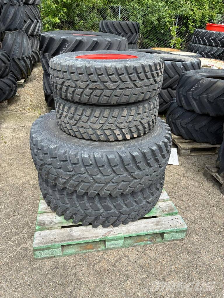 Nokian 360/80R24&250/80R16 Колелета/Гуми