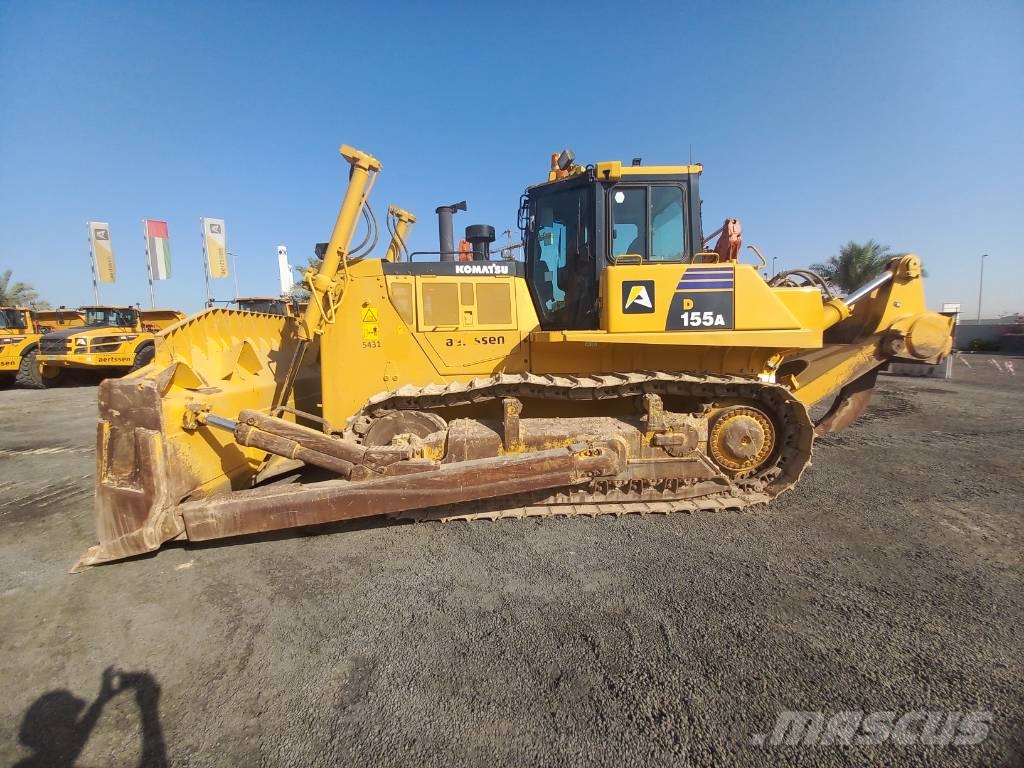Komatsu D155A-6R (4pcs available for sale in Abu Dhabi) Dozere Beltegående