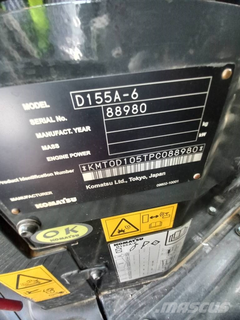 Komatsu D155A-6R (4pcs available for sale in Abu Dhabi) Dozere Beltegående