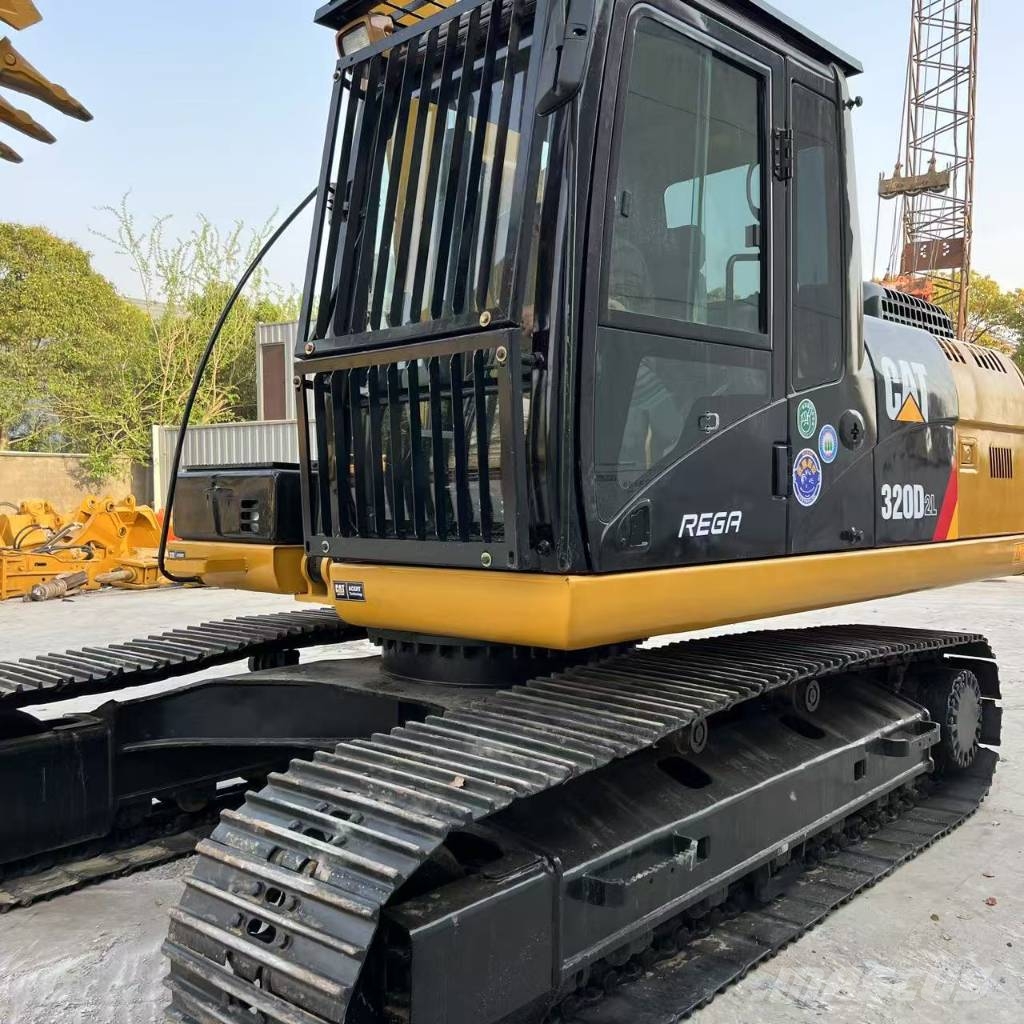 CAT 320D2L Bagri goseničarji