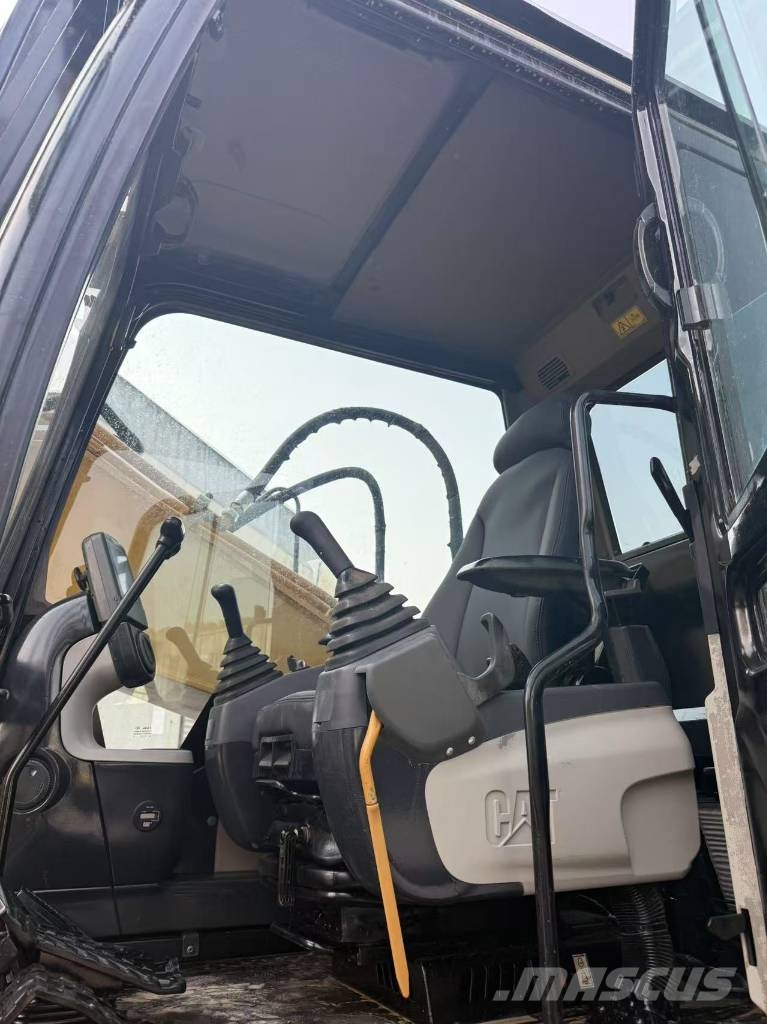 CAT 320D2L Bagri goseničarji