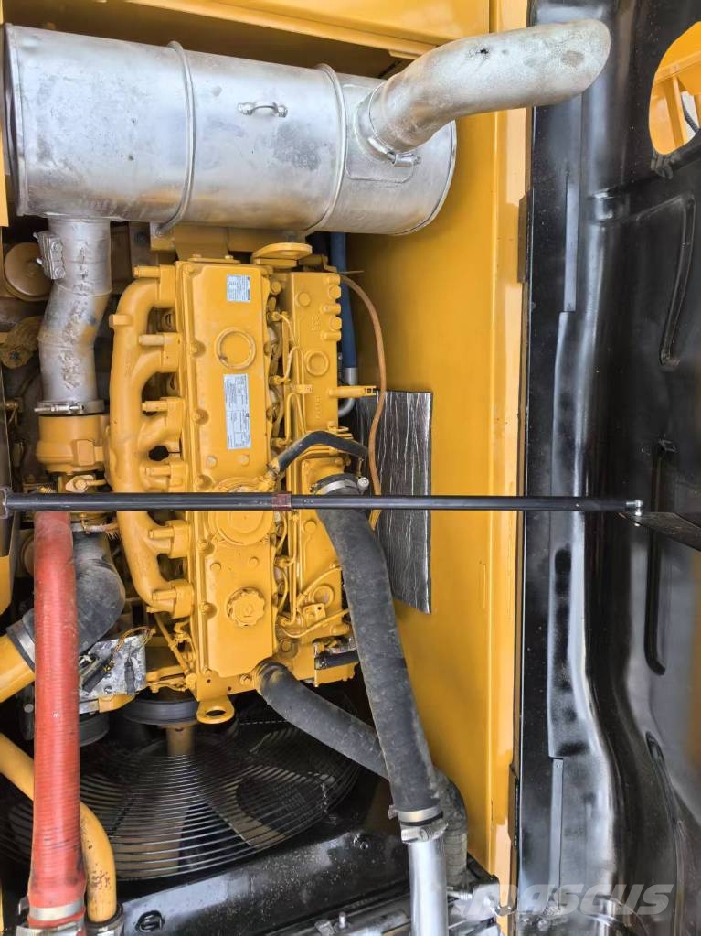 CAT 320D2L Bagri goseničarji