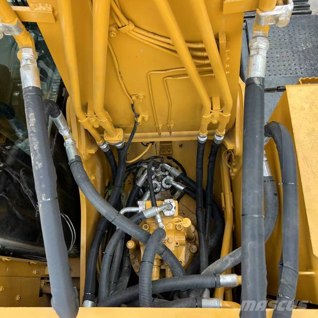 CAT 320D2L Bagri goseničarji